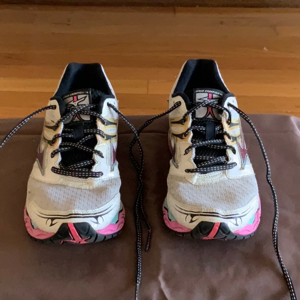 Mizuno Wave Creation